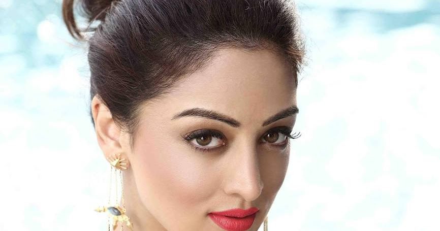 Sandeepa Dhar Age, height, Weight, Size, DOB, Boyfriends, Family, Biography