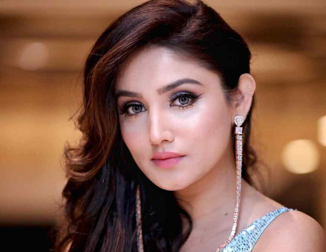 Donal Bisht Height, Weight, Age, Size, DOB, Boyfriend, Family, Biography