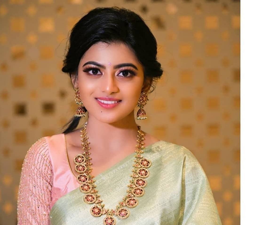 Anandhi actress Age, Height, Weight, Size, DOB, Boyfriend, Family ...