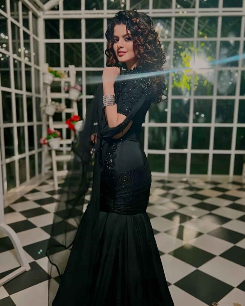 Palak Muchchal Biography, Singer, Age, Height, Weight, Size, DOB, Husband, Family and More